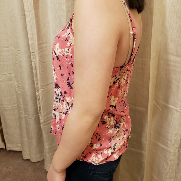 Old Navy floral tank top - Picture 2 of 4